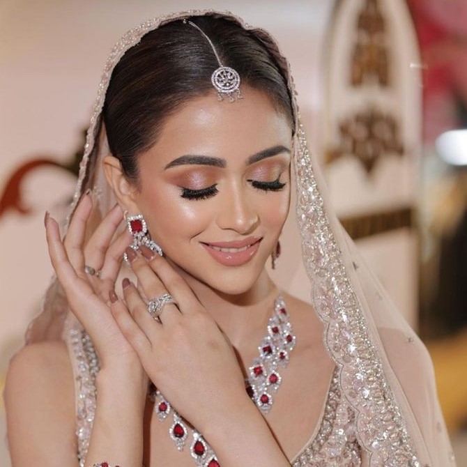 Engagement Makeup